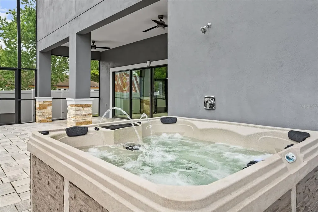 541 W Lake Brantley Road Altamonte Springs FL 32714