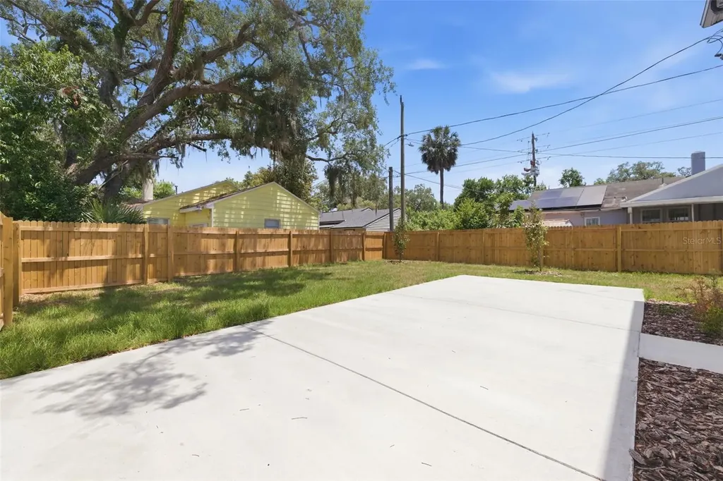 1530 12th Avenue S St Petersburg FL 33705