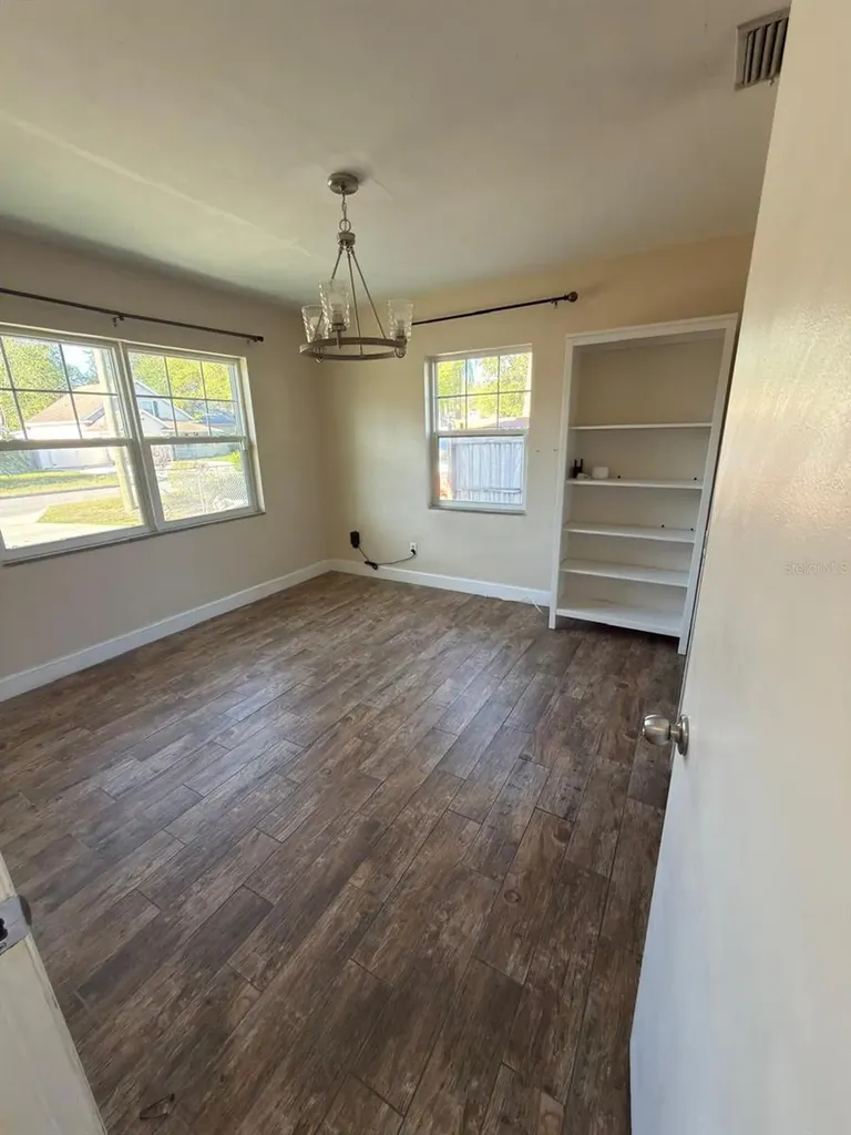 810 W 113th Avenue Tampa FL 33612