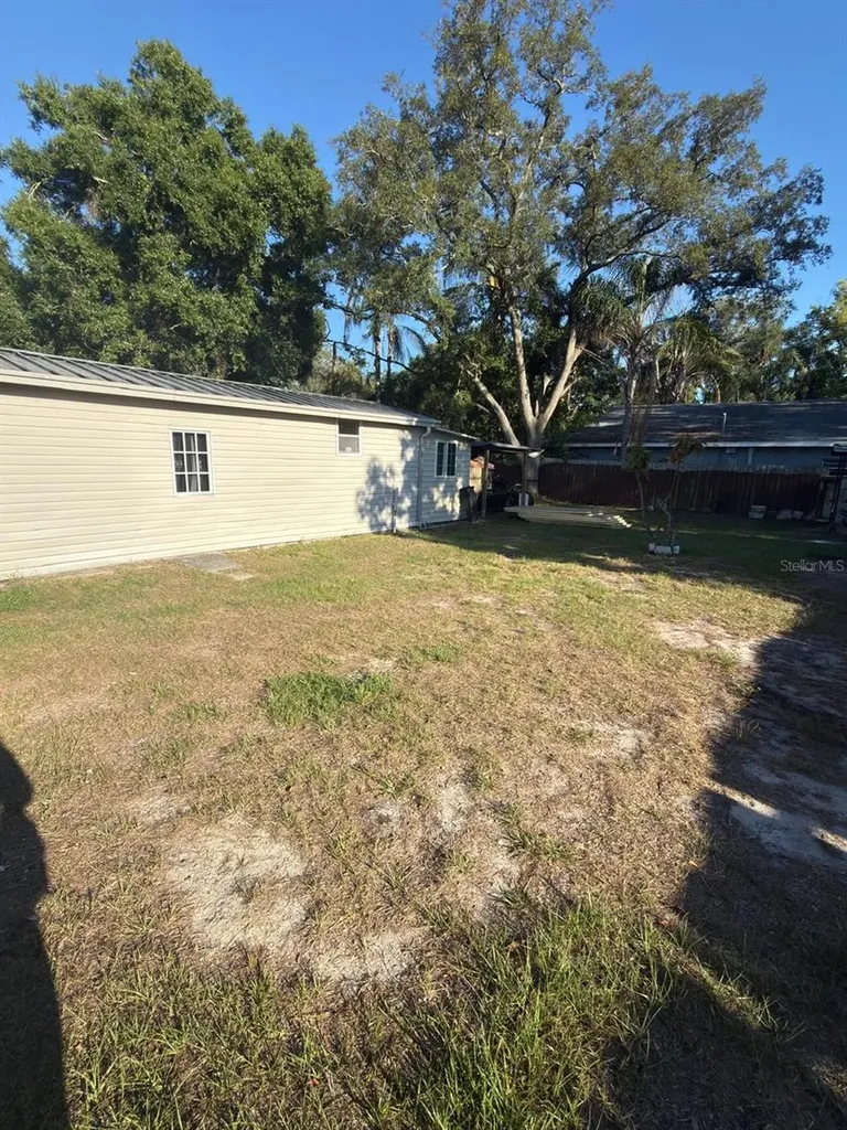 810 W 113th Avenue Tampa FL 33612