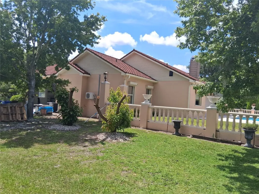 915 Old Welcome Road Lithia FL 33547
