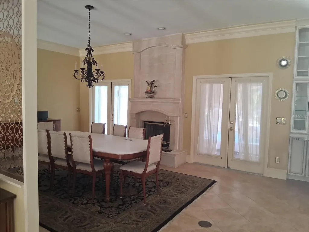 915 Old Welcome Road Lithia FL 33547
