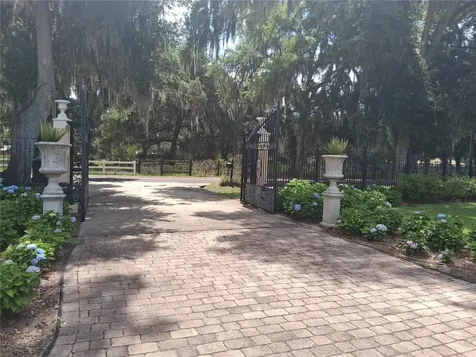 915 Old Welcome Road Lithia FL 33547