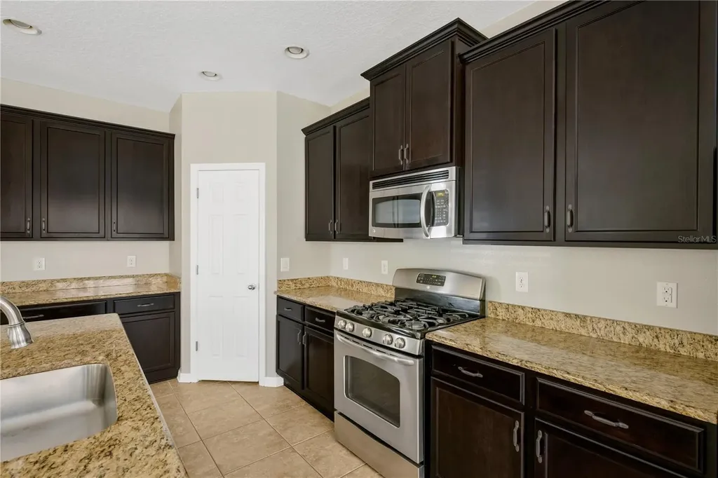 16414 Egret Crossing Lane Lithia FL 33547