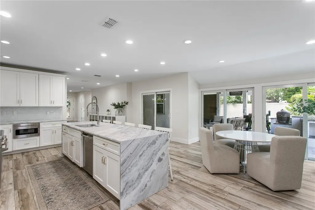 3107 W Watrous Avenue Tampa FL 33629