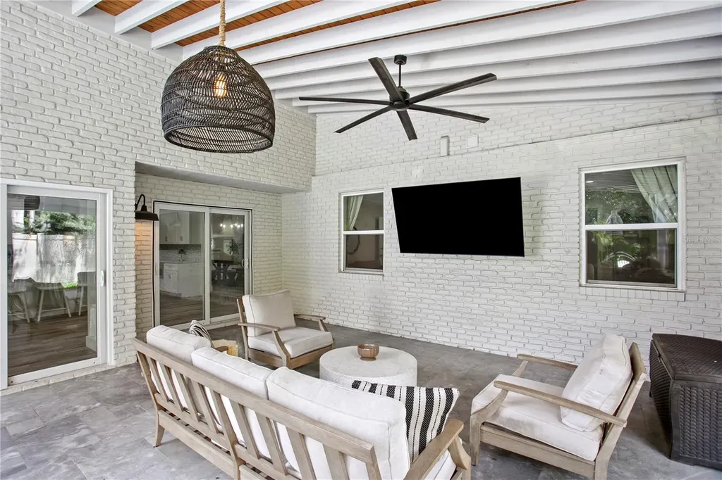 3107 W Watrous Avenue Tampa FL 33629