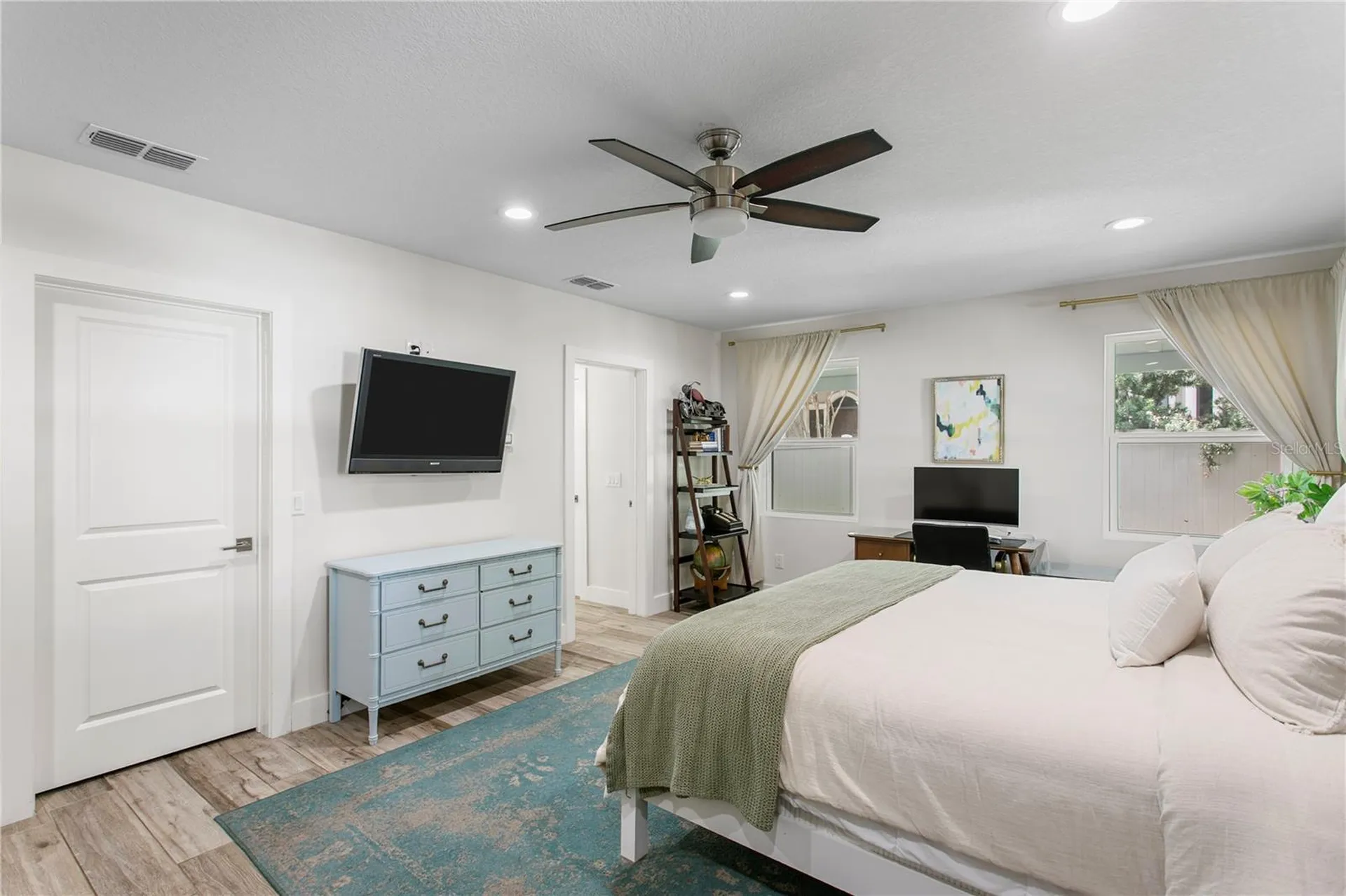 3107 W Watrous Avenue Tampa FL 33629