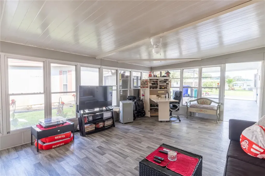 1004 Todd Way Tavares FL 32778