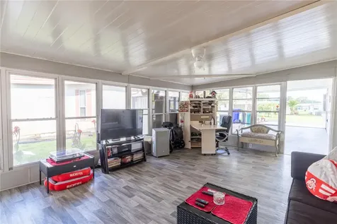 1004 Todd Way Tavares FL 32778