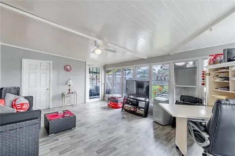 1004 Todd Way Tavares FL 32778
