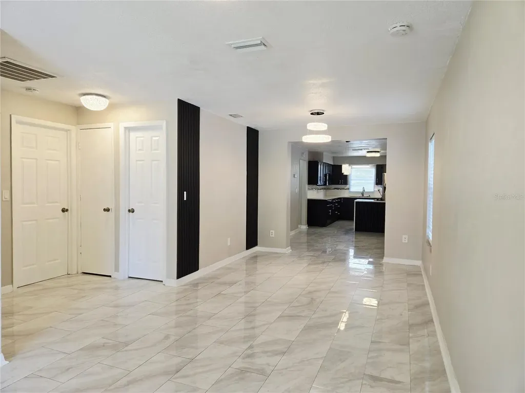 1617 E Idell Street Tampa FL 33604