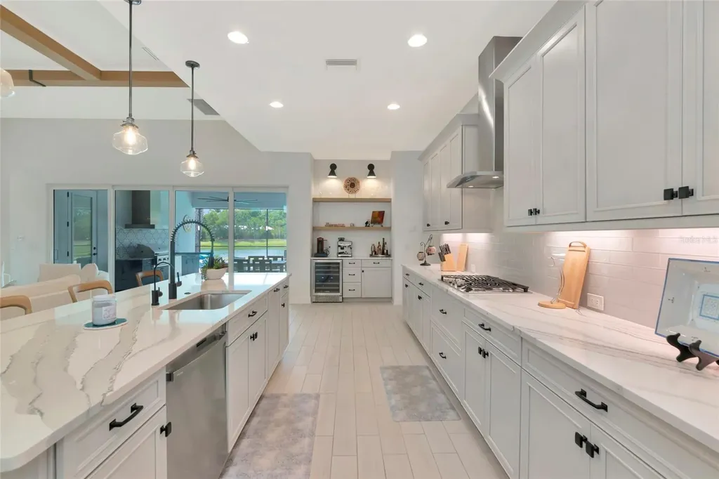 6254 Rivo Lakes Boulevard Sarasota FL 34241