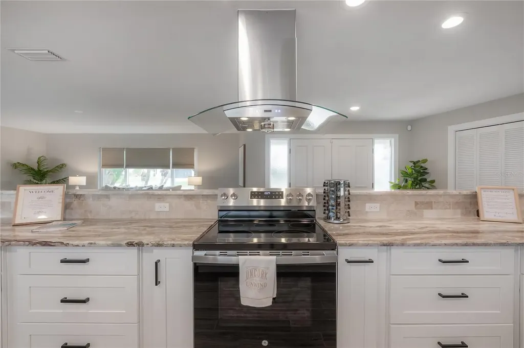 6322 Cottonwood Lane Apollo Beach FL 33572