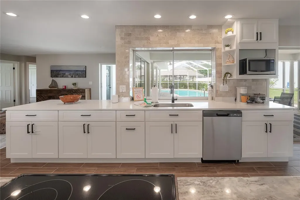 6322 Cottonwood Lane Apollo Beach FL 33572