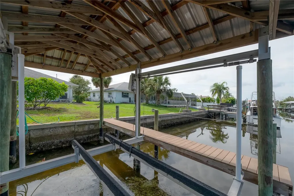 6322 Cottonwood Lane Apollo Beach FL 33572