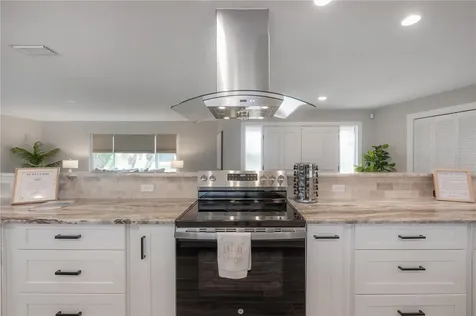 6322 Cottonwood Lane Apollo Beach FL 33572