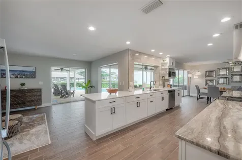 6322 Cottonwood Lane Apollo Beach FL 33572