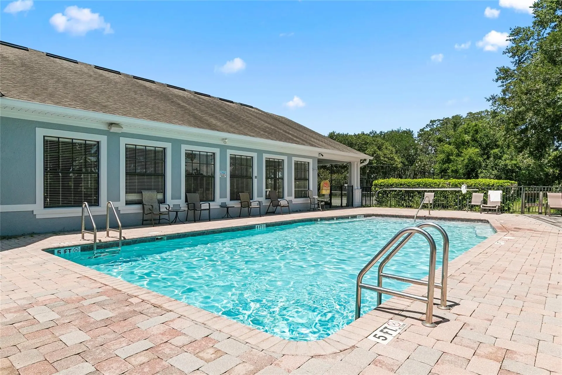 523 Lake Davenport Circle Davenport FL 33837