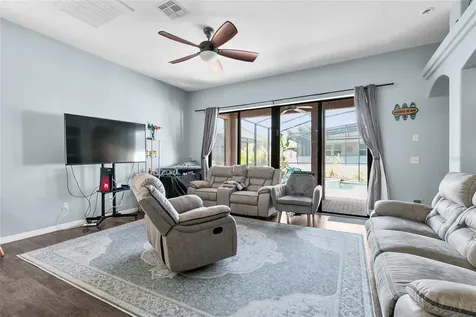 523 Lake Davenport Circle Davenport FL 33837