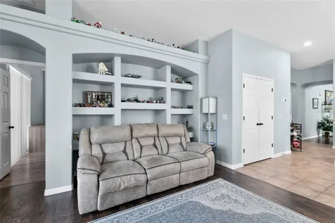 523 Lake Davenport Circle Davenport FL 33837