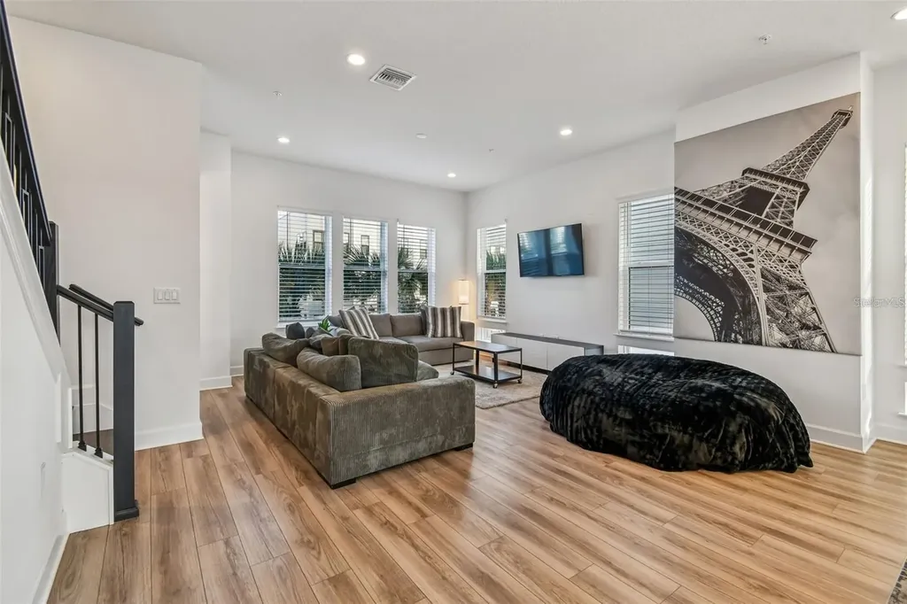 2332 Brix Streets Orlando FL 32804
