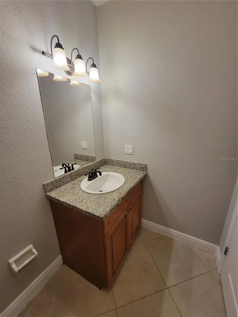 3717 S Lake Orlando Parkway Orlando FL 32808