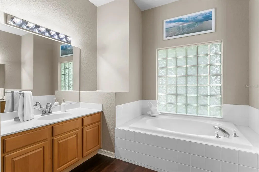 10237 Garden Alcove Drive Tampa FL 33647
