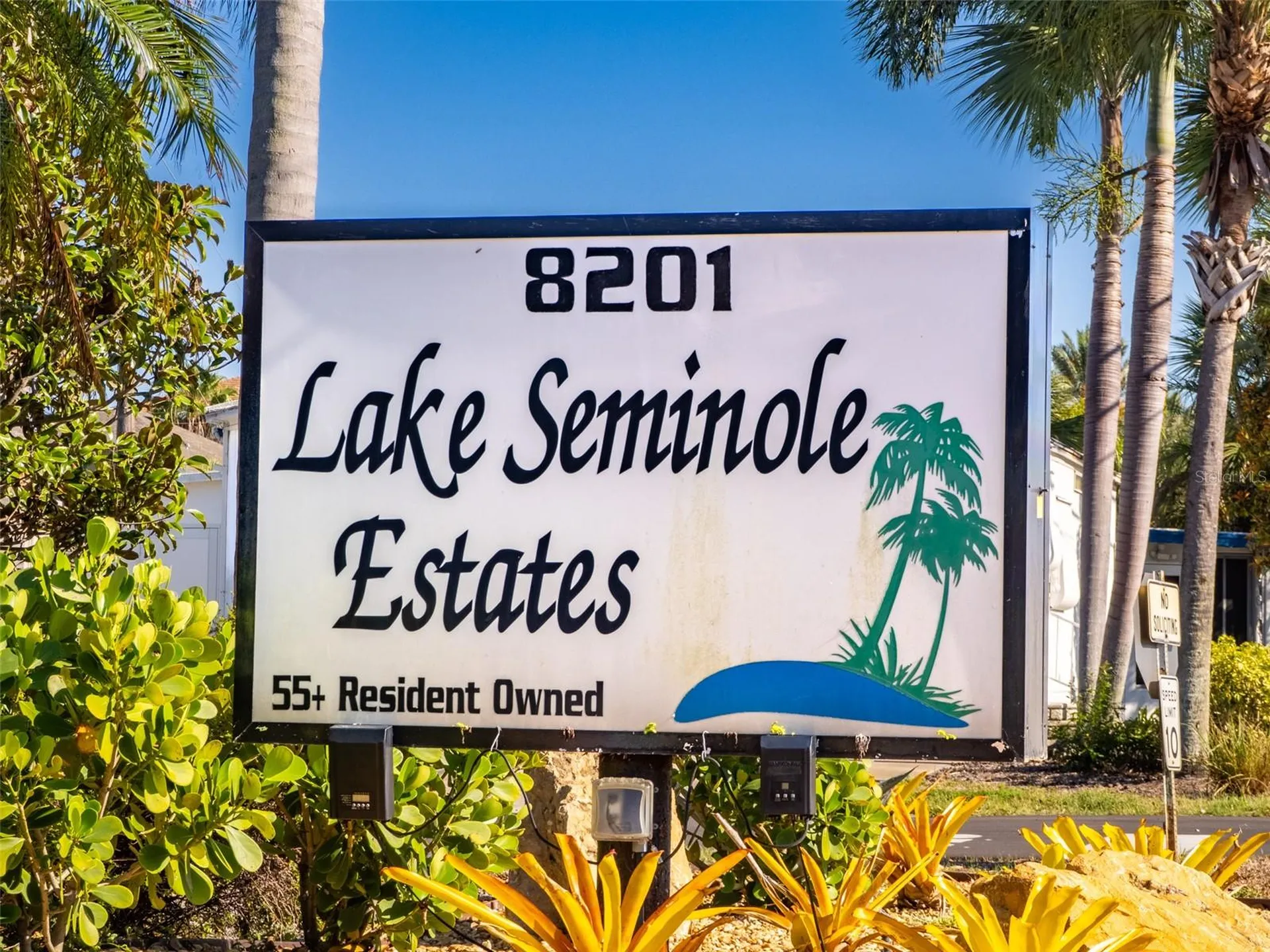 401 Denice Drive Seminole FL 33772