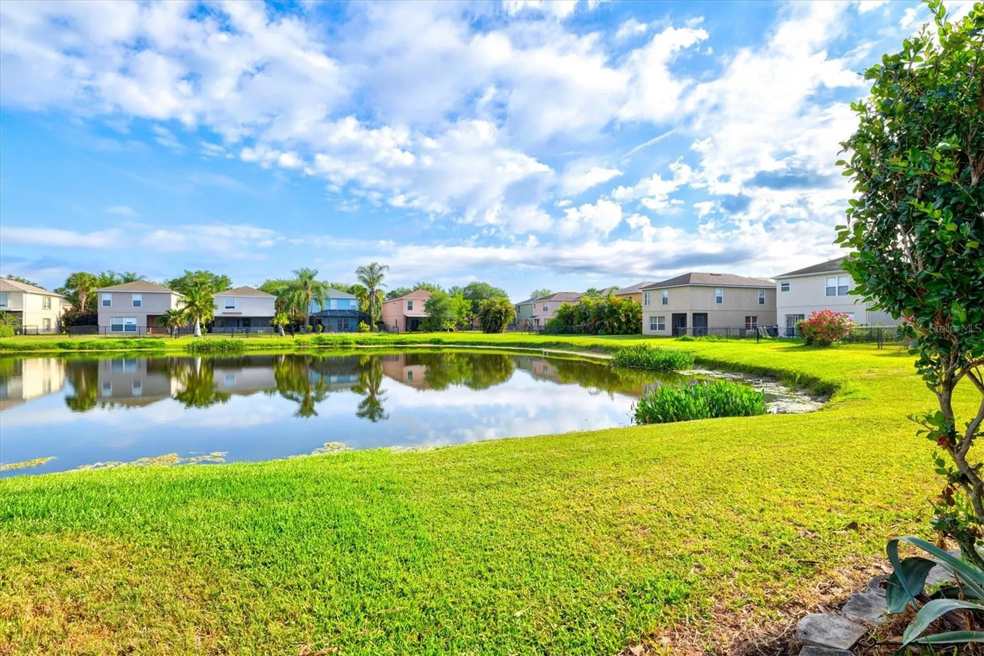 353 Beacon Harbour Loop Bradenton FL 34212