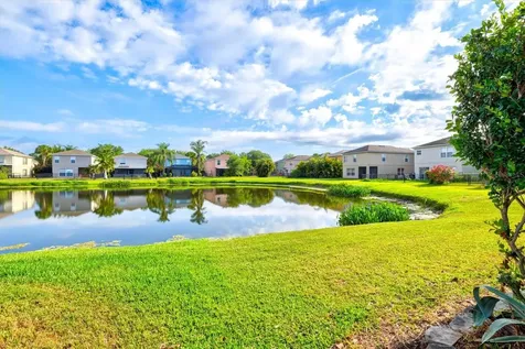 353 Beacon Harbour Loop Bradenton FL 34212