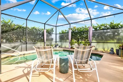353 Beacon Harbour Loop Bradenton FL 34212