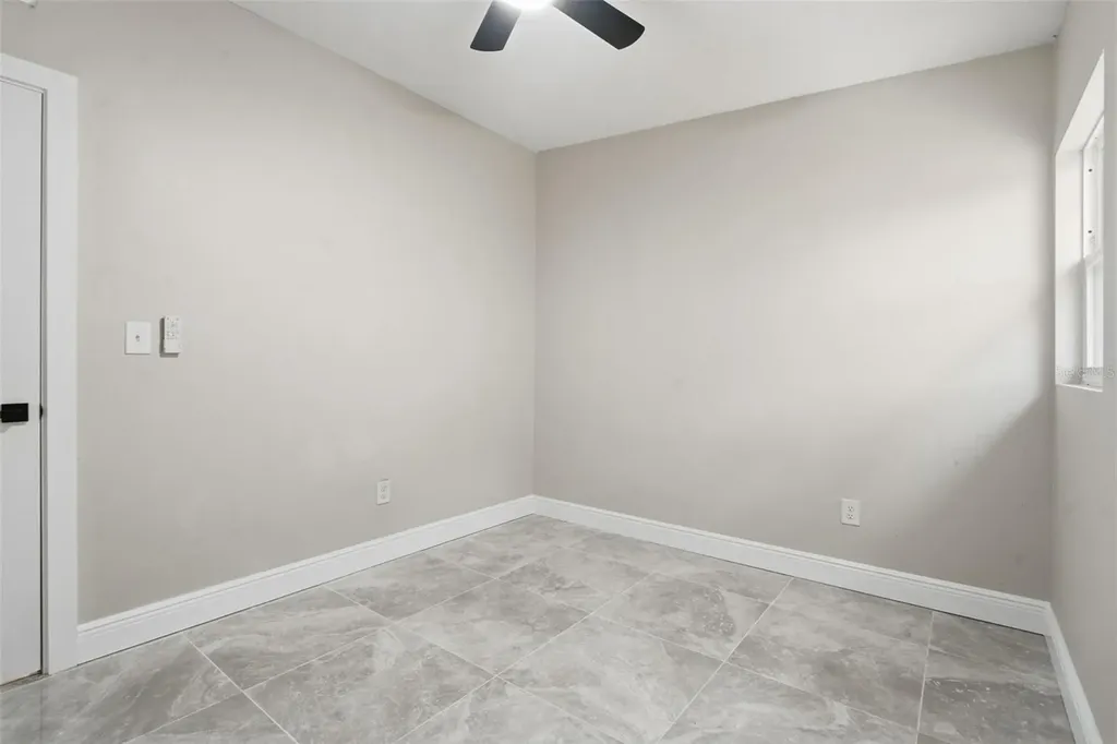 2139 W Gore Street Orlando FL 32805