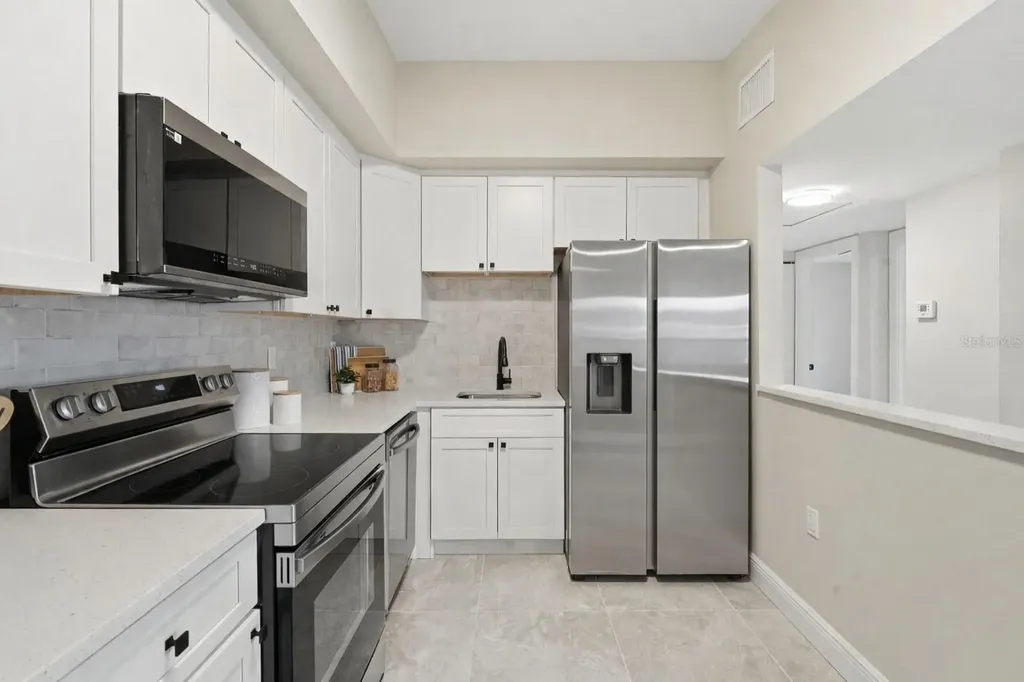 2139 W Gore Street Orlando FL 32805