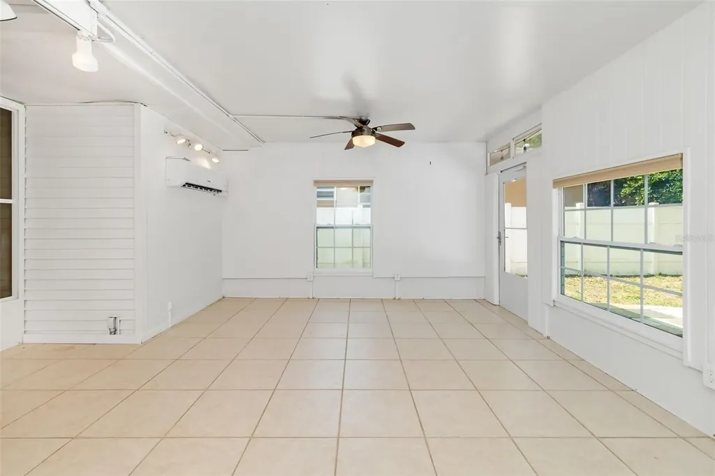 3616 Stardust Place Sarasota FL 34232