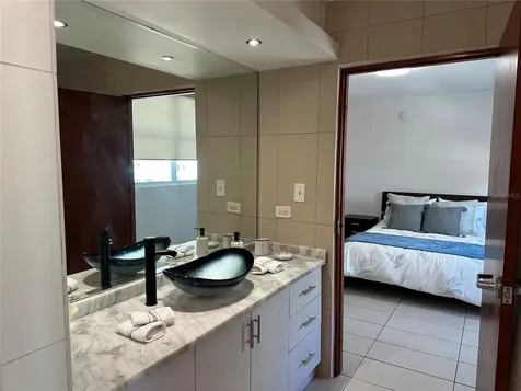 5575 Isla Verde Avenue Carolina PR 00979