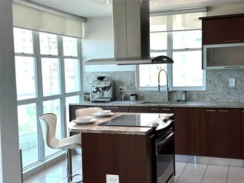 5575 Isla Verde Avenue Carolina PR 00979