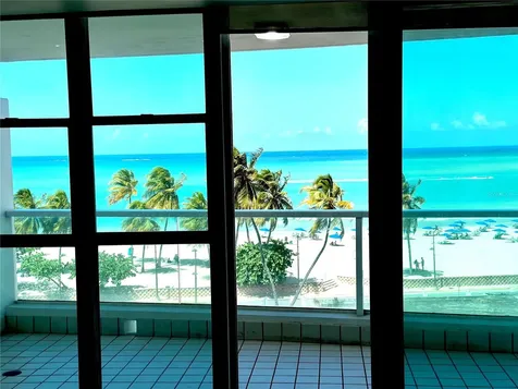 5575 Isla Verde Avenue Carolina PR 00979