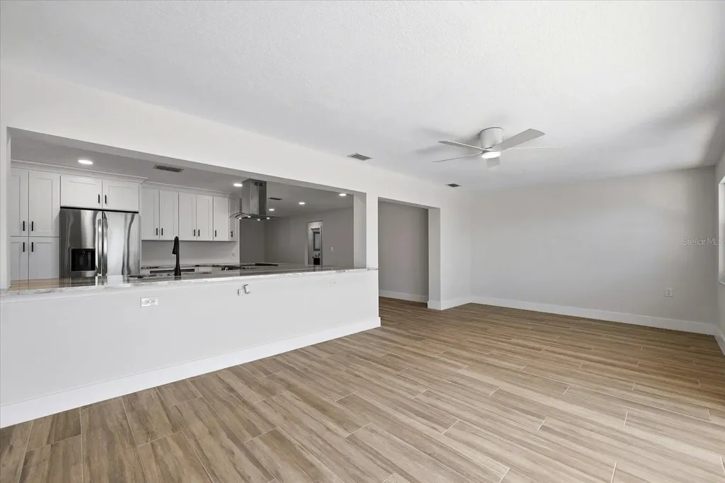 8008 13th Avenue S St Petersburg FL 33707