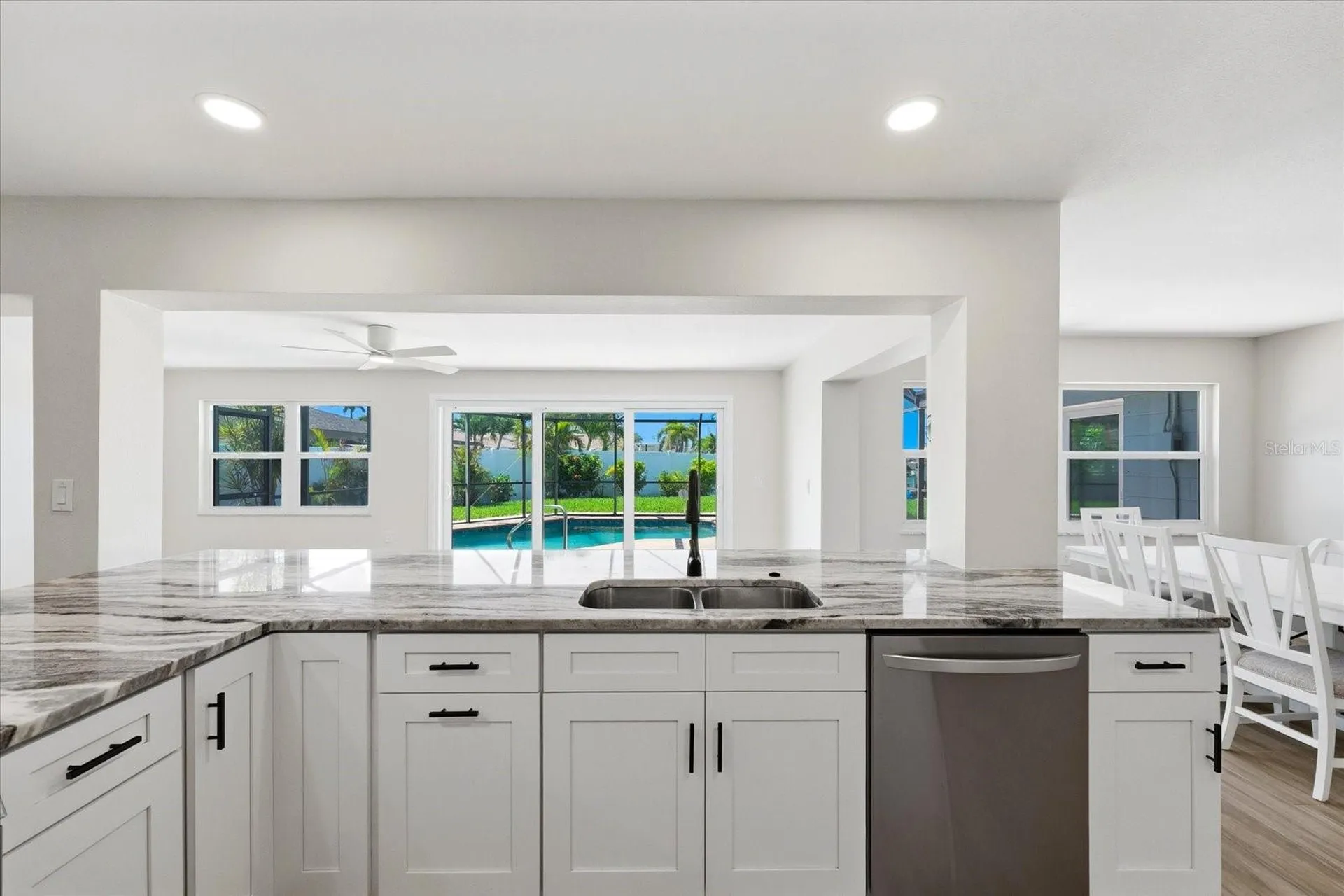 8008 13th Avenue S St Petersburg FL 33707