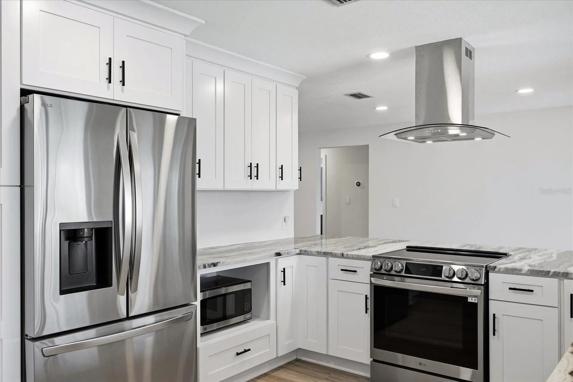8008 13th Avenue S St Petersburg FL 33707