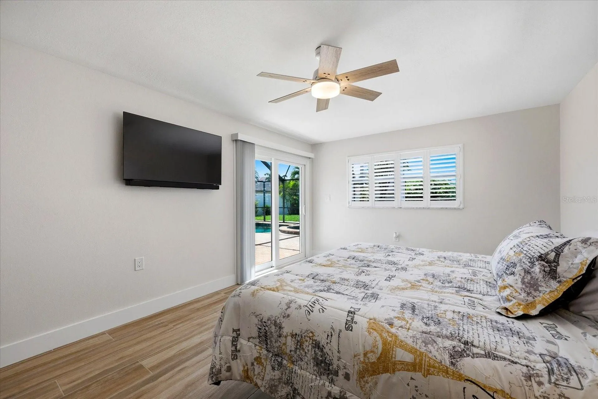 8008 13th Avenue S St Petersburg FL 33707