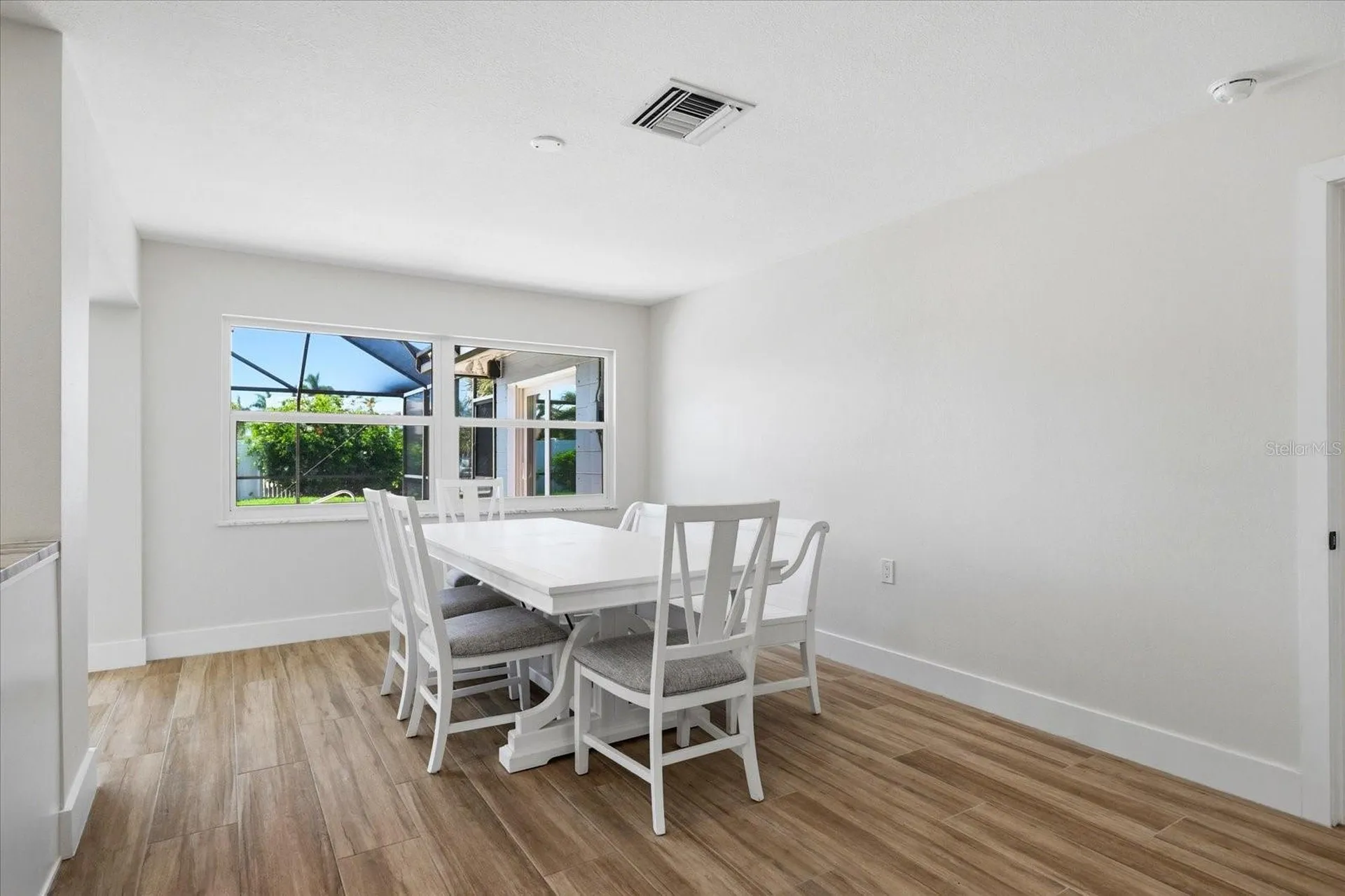 8008 13th Avenue S St Petersburg FL 33707