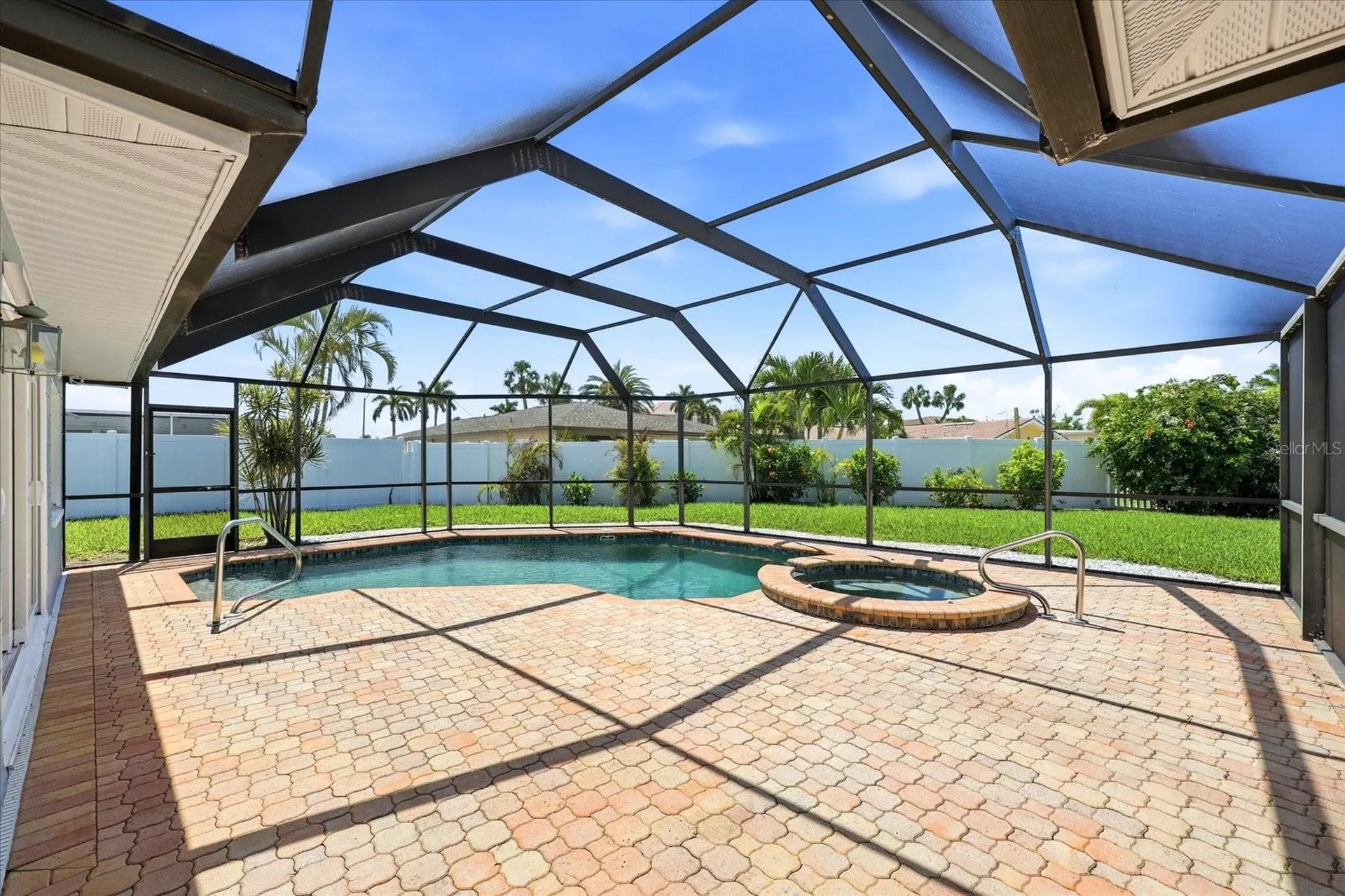 8008 13th Avenue S St Petersburg FL 33707