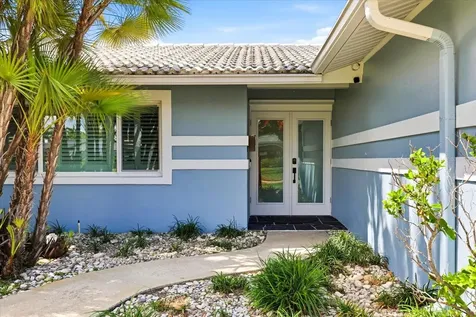 8008 13TH Avenue S St Petersburg FL 33707