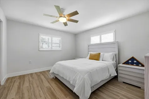 8008 13th Avenue S St Petersburg FL 33707