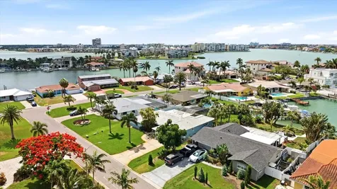 8008 13th Avenue S St Petersburg FL 33707