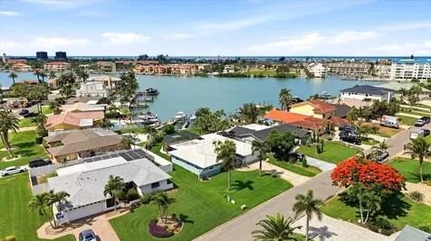 8008 13th Avenue S St Petersburg FL 33707