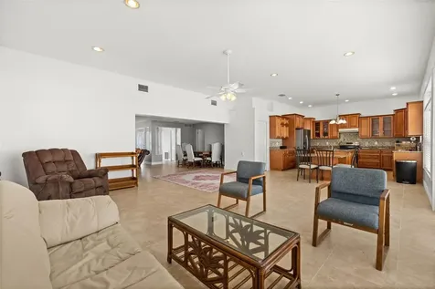 710 116th Avenue Treasure Island FL 33706
