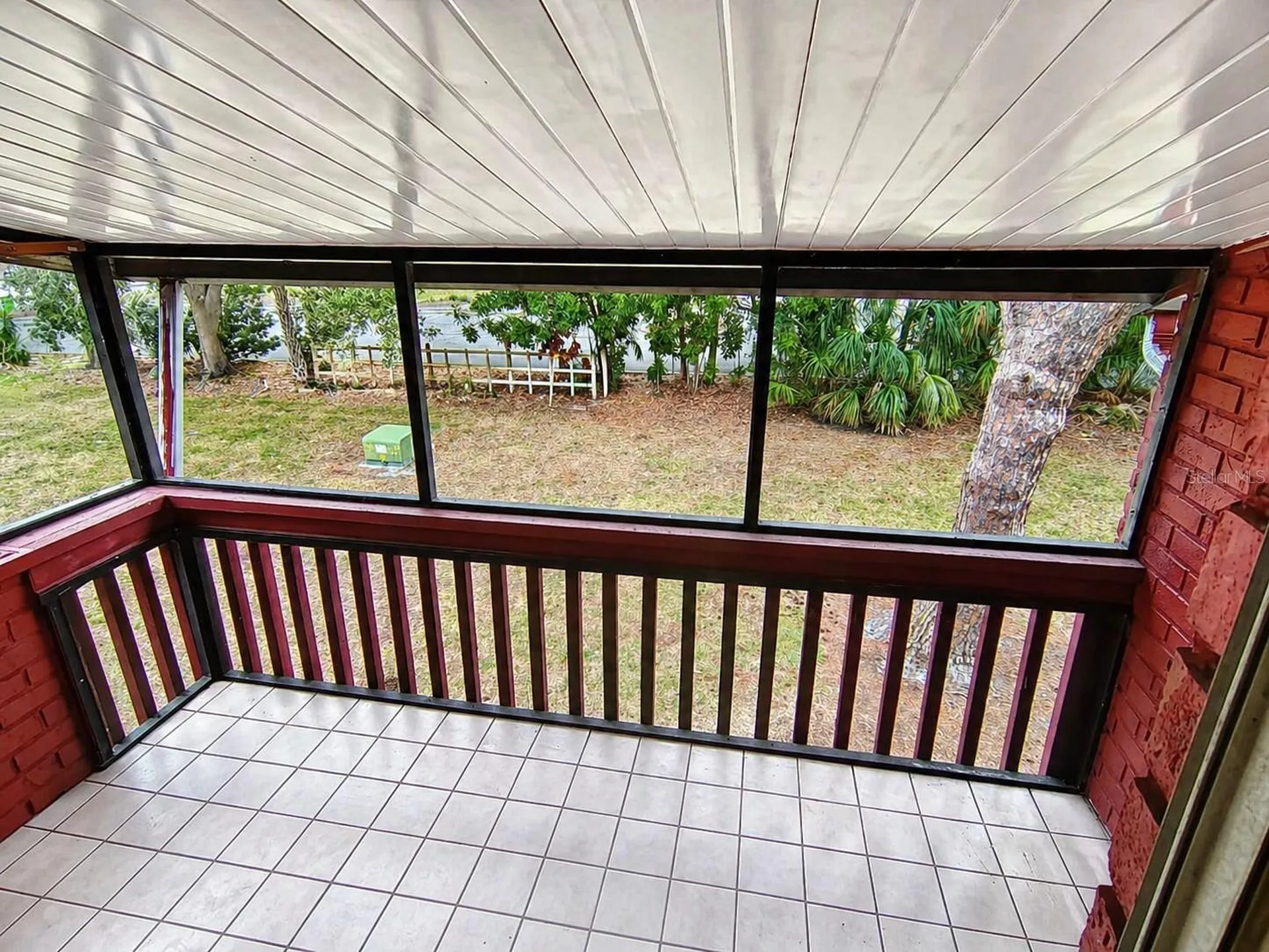 1044 82nd Terrace N St Petersburg FL 33702