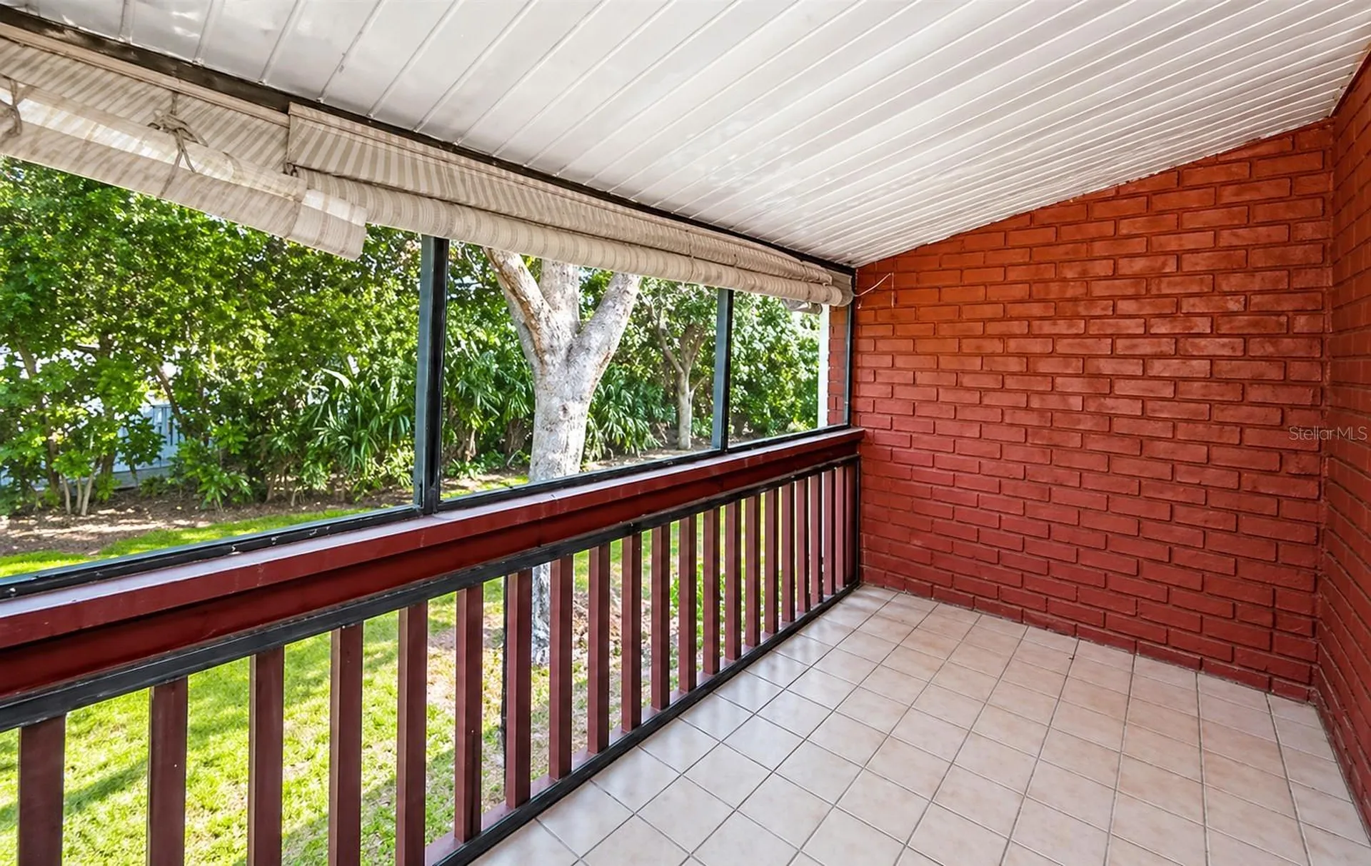 1044 82nd Terrace N St Petersburg FL 33702